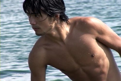 เบื้องหลัง ตี๋ญี่ปุ่น ตอน เล่นน้ำ