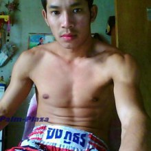 ณ ราชดำเนิน..หุ่นดีโครต..