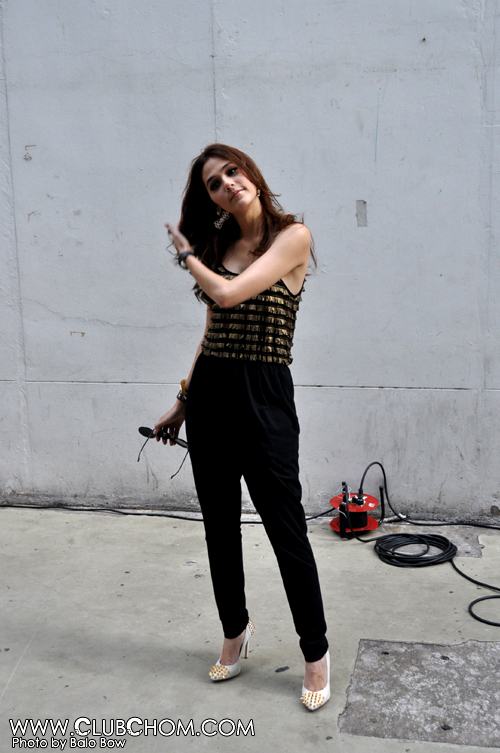 ชมพู่ กับแฟชั่นที่ใส่มาแจกปฏิทินช่อง3 น่ารักมากๆ