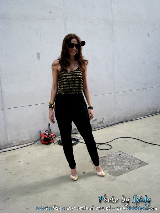 ชมพู่ กับแฟชั่นที่ใส่มาแจกปฏิทินช่อง3 น่ารักมากๆ