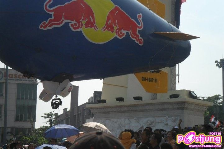 Street Of Kings ราชดำเนิน เรดบูล แบงค็อก 2010