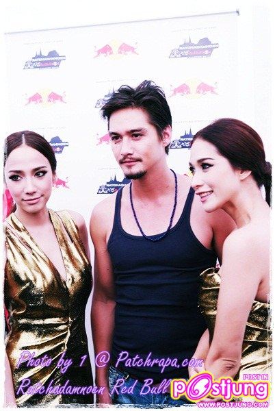 อั้ม VS พลอย @ ราชดำเนิน