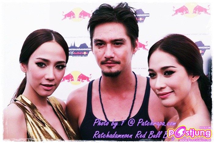 อั้ม VS พลอย @ ราชดำเนิน