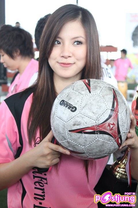 ใบเฟิร์น..ในมาดนักฟุตบอล