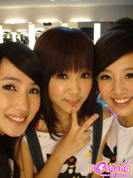 ยาโถว / 丫頭 (丫头) / Ya Tou