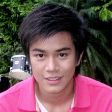 ฝุ่น ตากเพชร เลขาวิจิตร