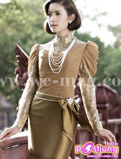 สตรี กับ ชุดไทย งามอย่างมีเอกลักษณ์