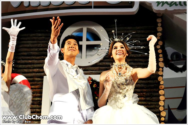 เวียร์ ชมพู่ เจ้าชายและเจ้าหญิงในโลกนิทาน