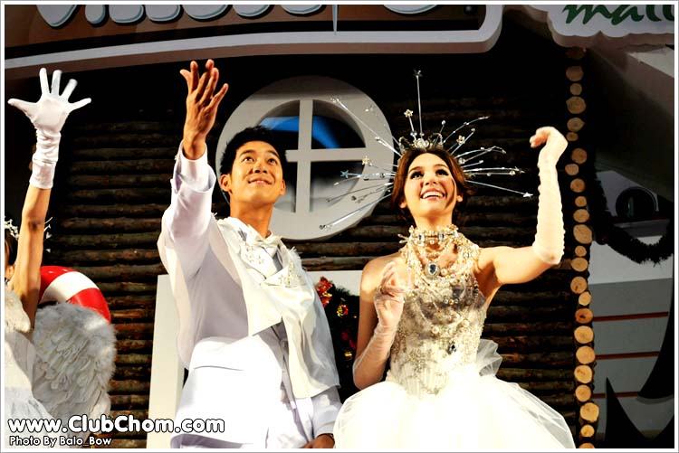 เวียร์ ชมพู่ เจ้าชายและเจ้าหญิงในโลกนิทาน