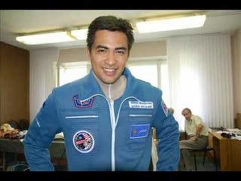 หนุ่มหล่อมาเลย์