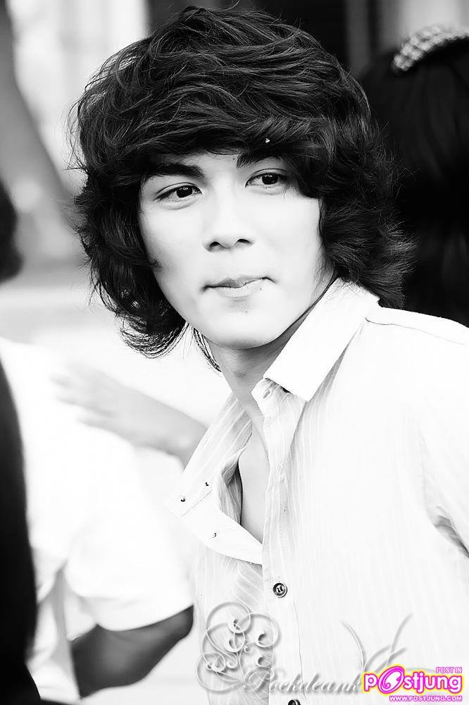 แน็ก ชาลี/ เก้า /บอย ปกรณ์/ ญาญ่า/ คิมเบอร์ลี่ /ชิน ชินวุฒ หลังอัดรายการราตรีสโมสร