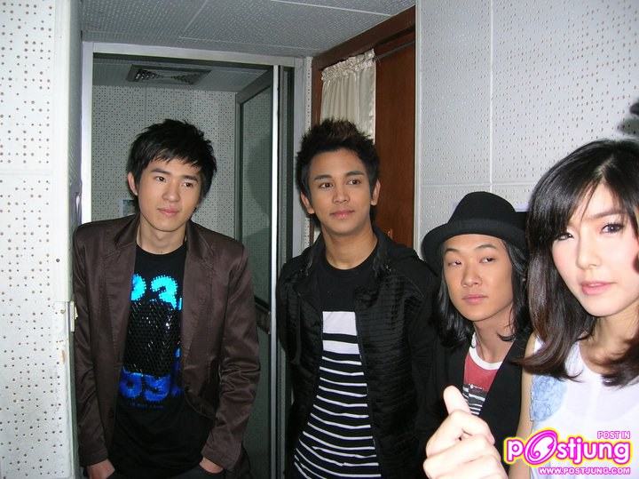 ริท กัน และกลุ่มthe eight @คลื่น90 รวมมิตรเรดิโอ