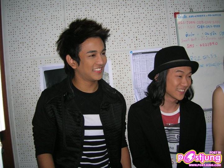 ริท กัน และกลุ่มthe eight @คลื่น90 รวมมิตรเรดิโอ