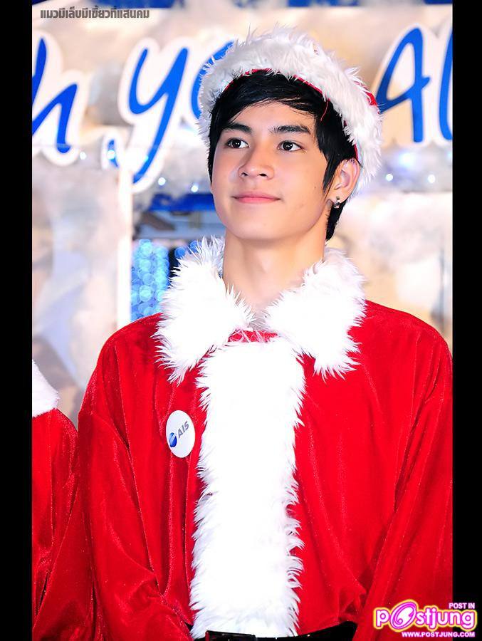 งาน สุขสันต์วันปีใหม่ อุ่นใจกับ AIS @Central World