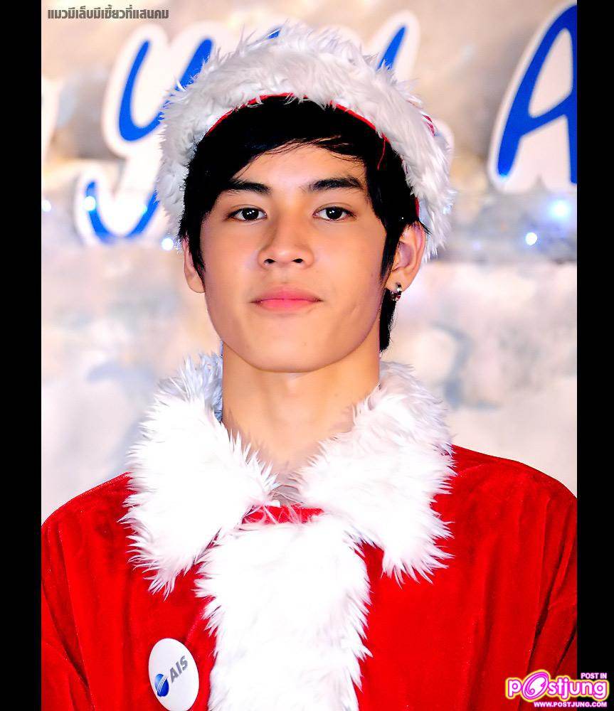 งาน สุขสันต์วันปีใหม่ อุ่นใจกับ AIS @Central World