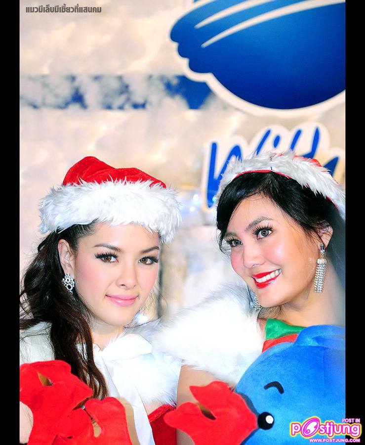 งาน สุขสันต์วันปีใหม่ อุ่นใจกับ AIS @Central World