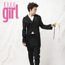 ดงแฮ (Dong Hae) แปลงโฉมเป็นนักมายากลใน นิตยสารแฟชั่น 'Elle girl'