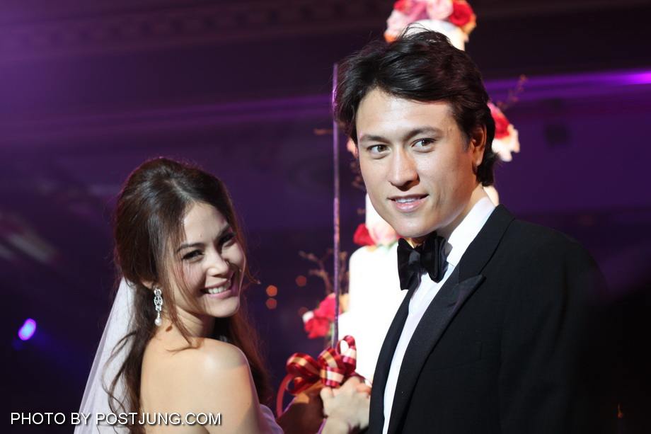 โพสท์จัง เก็บภาพบรรยากาศงานมงคลสมรส พอลล่า& เอ็ดเวิร์ดมาฝาก..