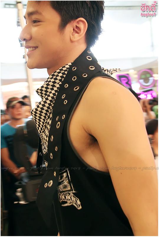 รวมภาพ sexy เล็กๆของรอน ภัทรภณ นักแสดงดาวรุ่งช่อง3