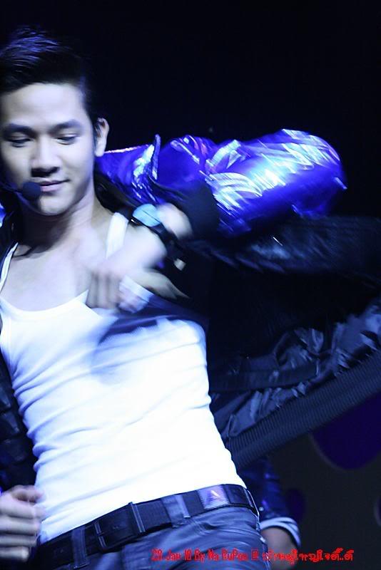 รวมภาพ sexy เล็กๆของรอน ภัทรภณ นักแสดงดาวรุ่งช่อง3