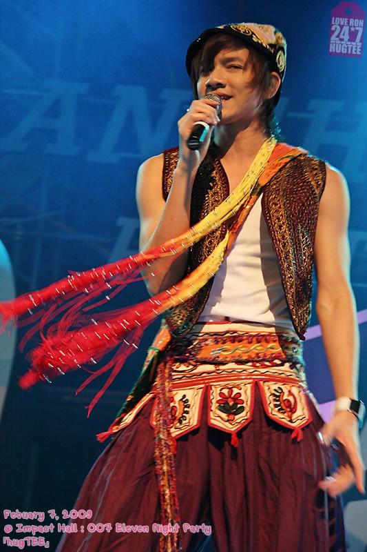 รวมภาพ sexy เล็กๆของรอน ภัทรภณ นักแสดงดาวรุ่งช่อง3