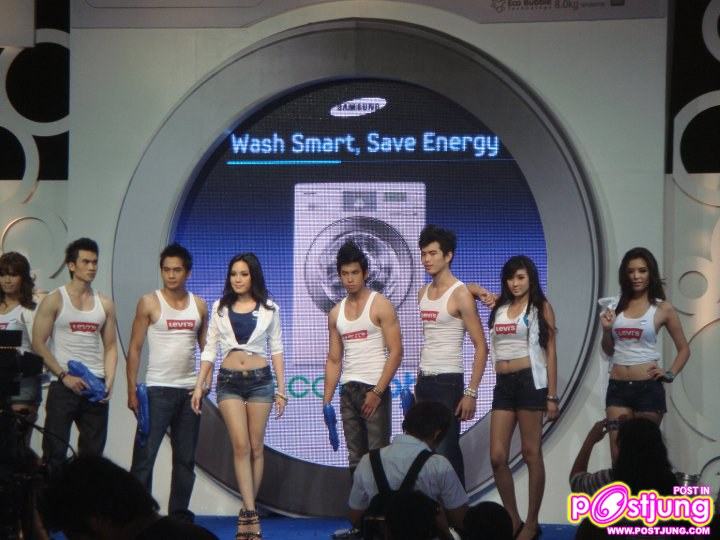 แก็งค์หนุ่มหล่อ(ลีวาย) ในงานเปิดตัวเครื่องซํกผ้าซัมซุง