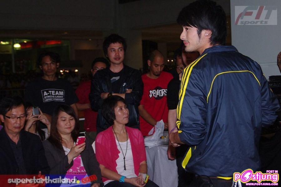 หมาก บอย มิ้นต์ หยาดทิพย์ งานฉลองเปิดร้าน FiT Sports, Central Pinklao