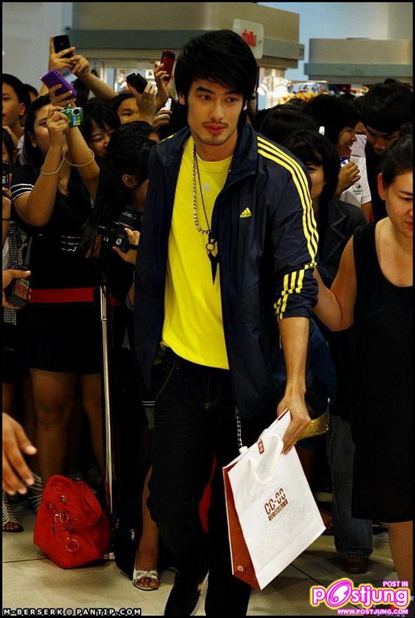 หมาก บอย มิ้นต์ หยาดทิพย์ งานฉลองเปิดร้าน FiT Sports, Central Pinklao