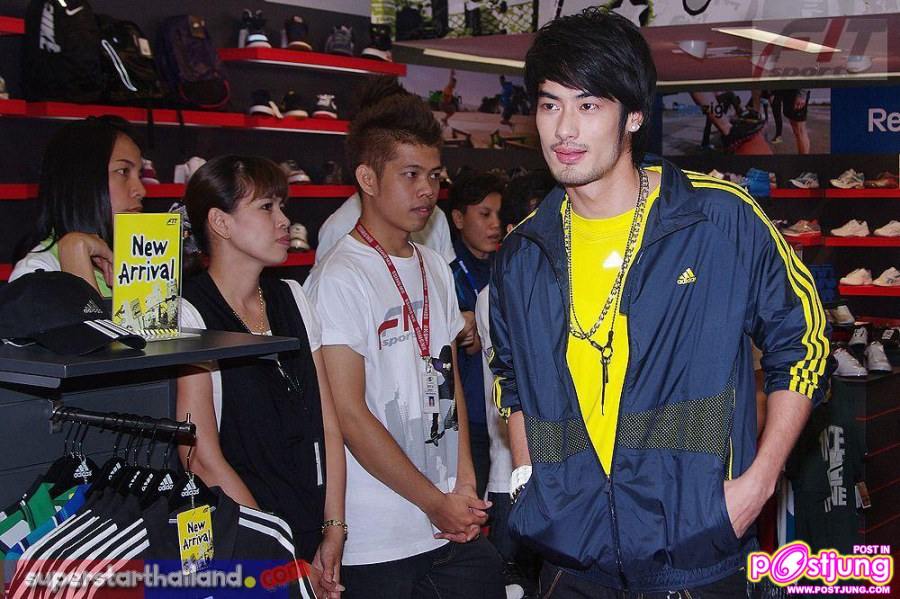 หมาก บอย มิ้นต์ หยาดทิพย์ งานฉลองเปิดร้าน FiT Sports, Central Pinklao