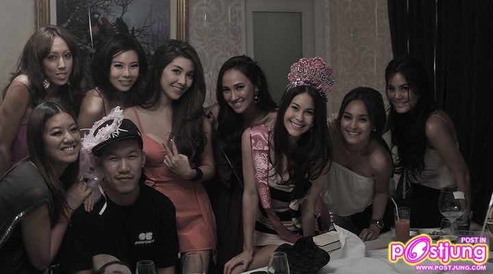 Pic.ปาร์ตี้สละโสด [พอลล่า & girl-gang]