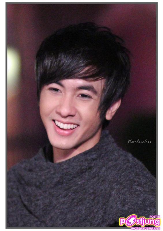 Natthew กับคอนเสิร์ตประสานเสียง Christmas Celebration 2010