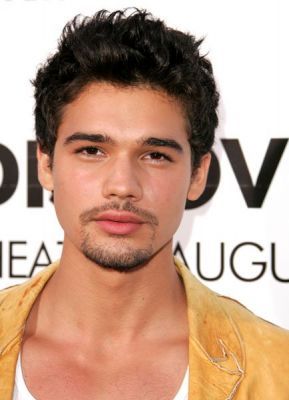 Hollywood men - Steven Strait