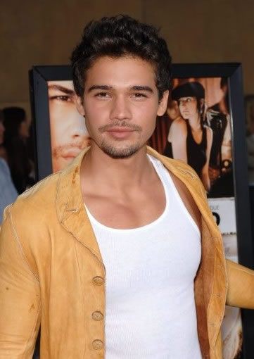 Hollywood men - Steven Strait