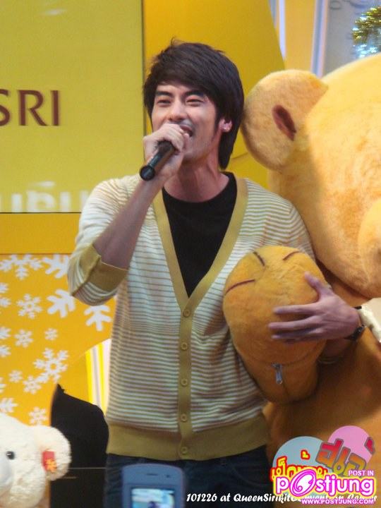 บอย ปกรณ์  งานThailand Smart Money 2010 (บูธ ธ.กรุงศรีฯ)