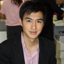 วิน ธาวิน งานThailand Smart Money 2010 (บูธ ธ.ออมสิน)