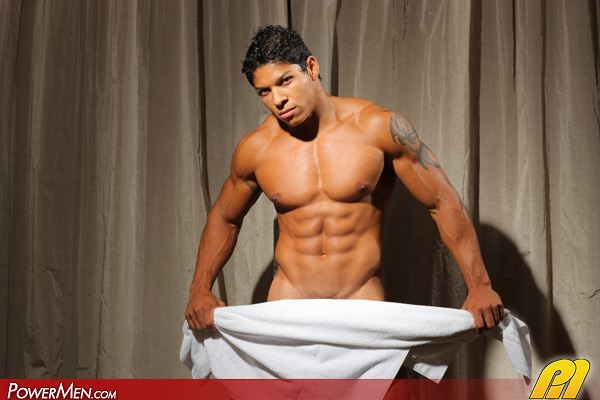 ผู้ชายหล่อๆเซ็กซี่กับผ้าขนหนู โอ้วสุดยอดดดดด