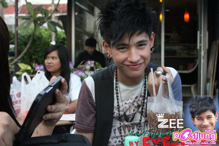 Zee..สัมภาษณ์นิตยสารที่ J-avenue ทองหล่อ