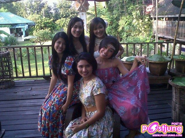 อุ้ม พิธีกรสาวสุดฮาแห่งรายการ ว้าวดารา!