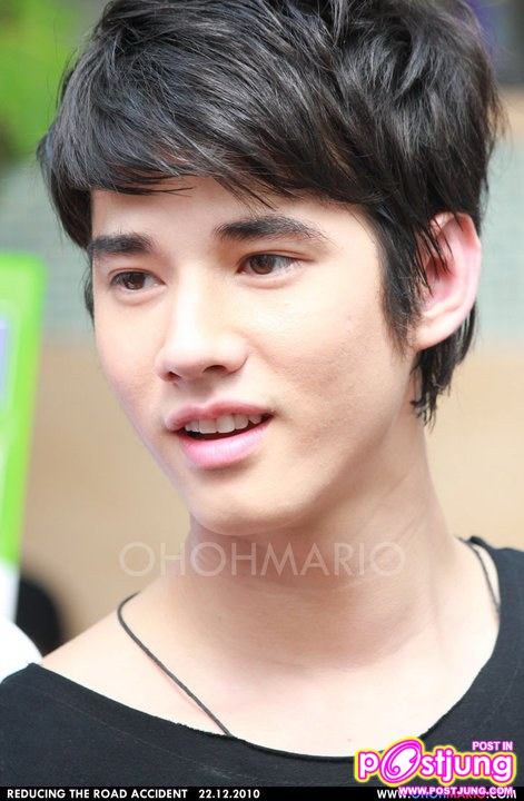 (มาริโอ้) รณรงค์ลดอุบัติเหตุ + โปรโมทหนังสาระแนเห็นผี @ แยกปทุมวัน