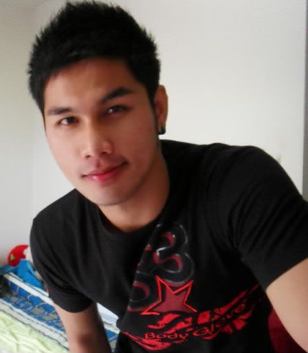 พี่เอกรัตน์...... หนุ่มหล่อจาก.....ศรีวิชัยโชว์