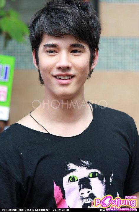 มาดูหนุ่ม ๆ มีเขี้ยวกันคับ ดูว่าเขี้ยวใครเท่สุด