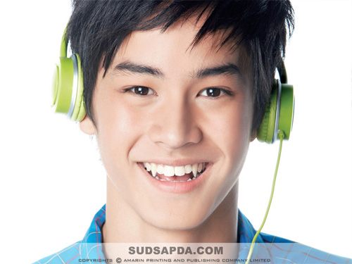 มาดูหนุ่ม ๆ มีเขี้ยวกันคับ ดูว่าเขี้ยวใครเท่สุด