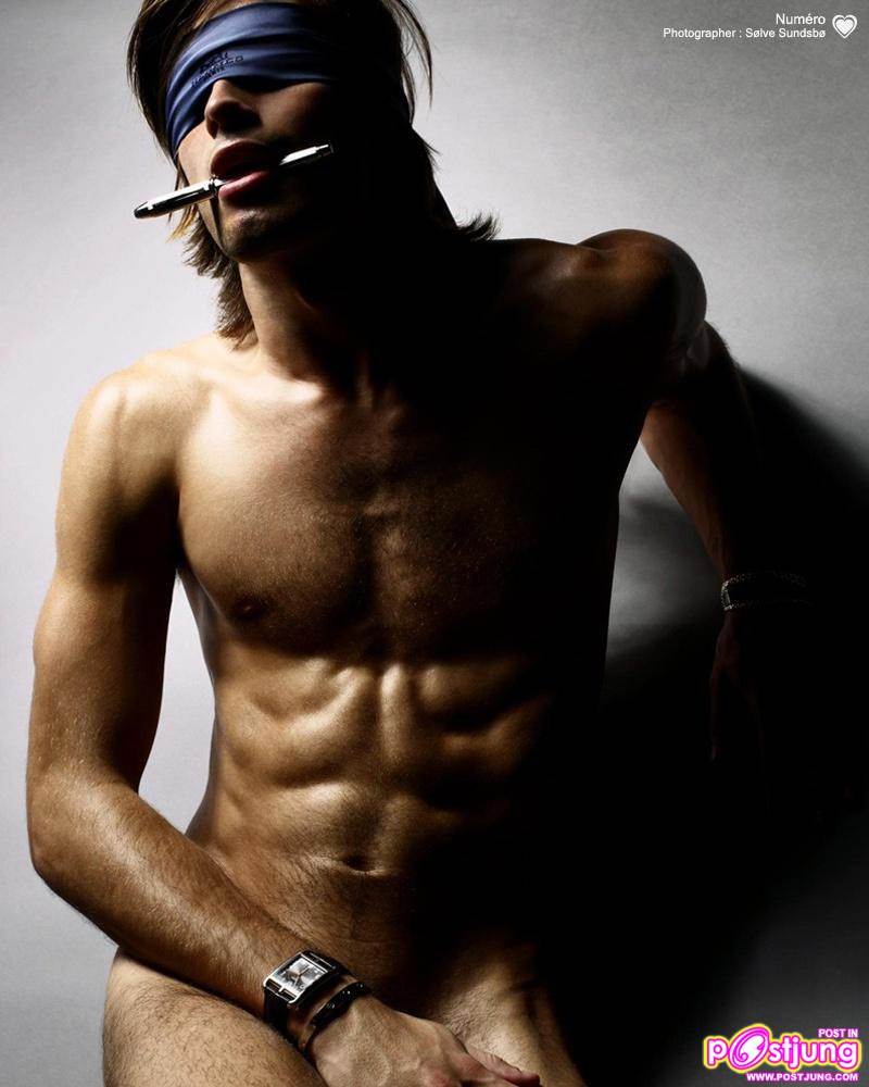 Photoshoot men  album 128