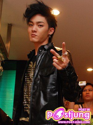 รวมรูปหนุ่มหล่อ แถบยุโรป และเอเชีย ทรงผเท่ห์