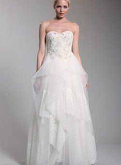 เทรนด์ชุดเจ้าสาว 2011