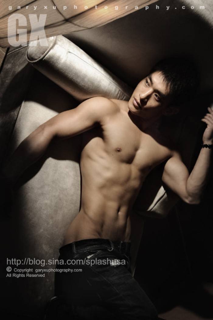 หนุ่มจีนสุดหล่อมาเต็มเซ็ต