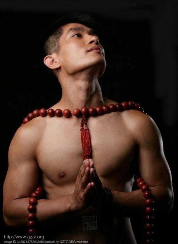 หนุ่มจีนสุดหล่อมาเต็มเซ็ต