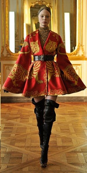 Alexander McQueen - Fall Winter 2010/2011