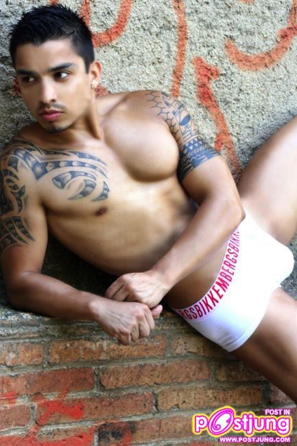 หนุ่มลาตินโชว์หวิว(ไมโป้)