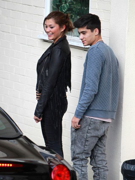 หลงรักเด็กหนุ่มคนนี้